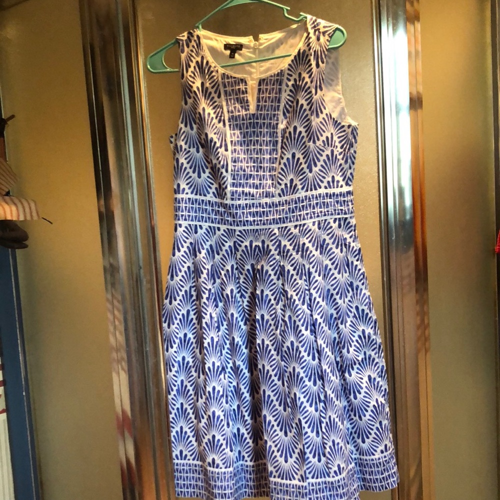 Talbots size 4p petite sleeveless blue/white print dress.